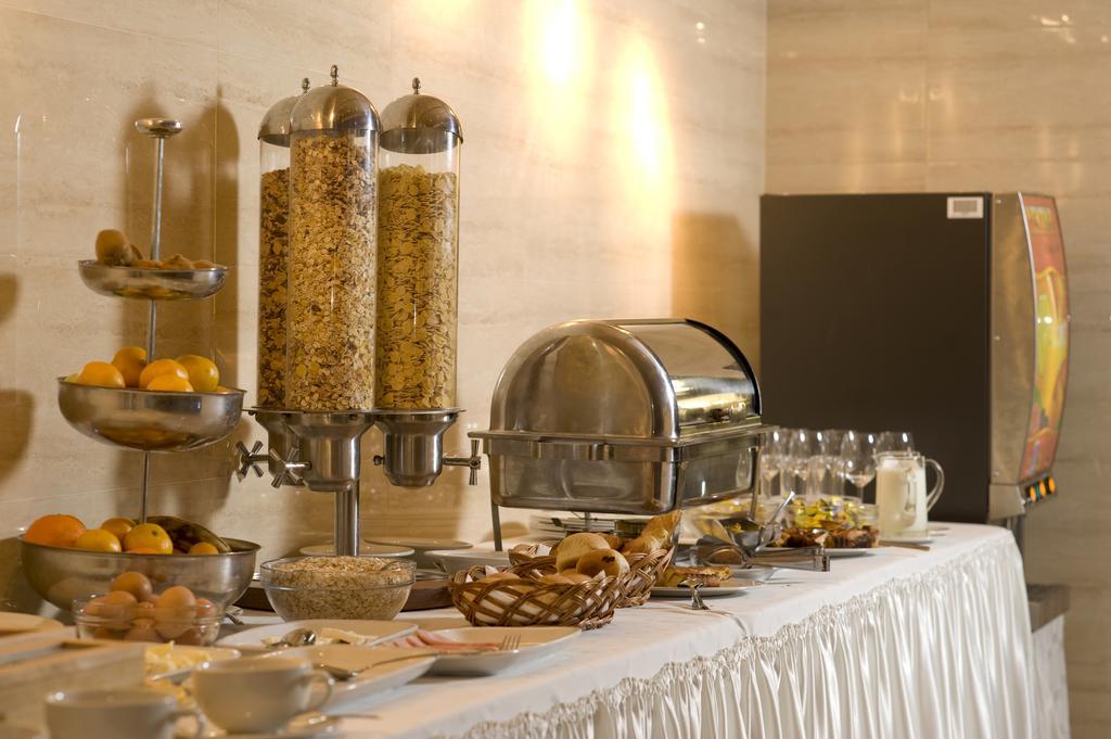 Hotel Zelengora Kragujevac Bagian luar foto
