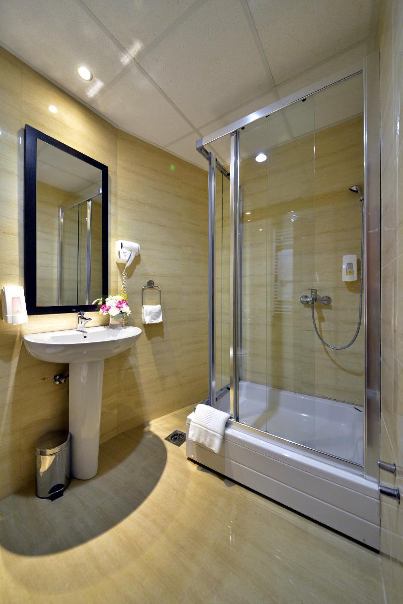 Hotel Zelengora Kragujevac Bagian luar foto